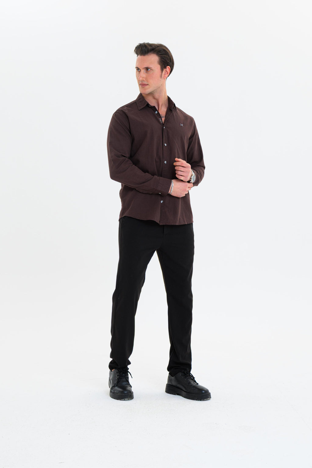 GEWER Erkek Slim Fit Nakış Detaylı %100 Pamuk Kahverengi Gömlek