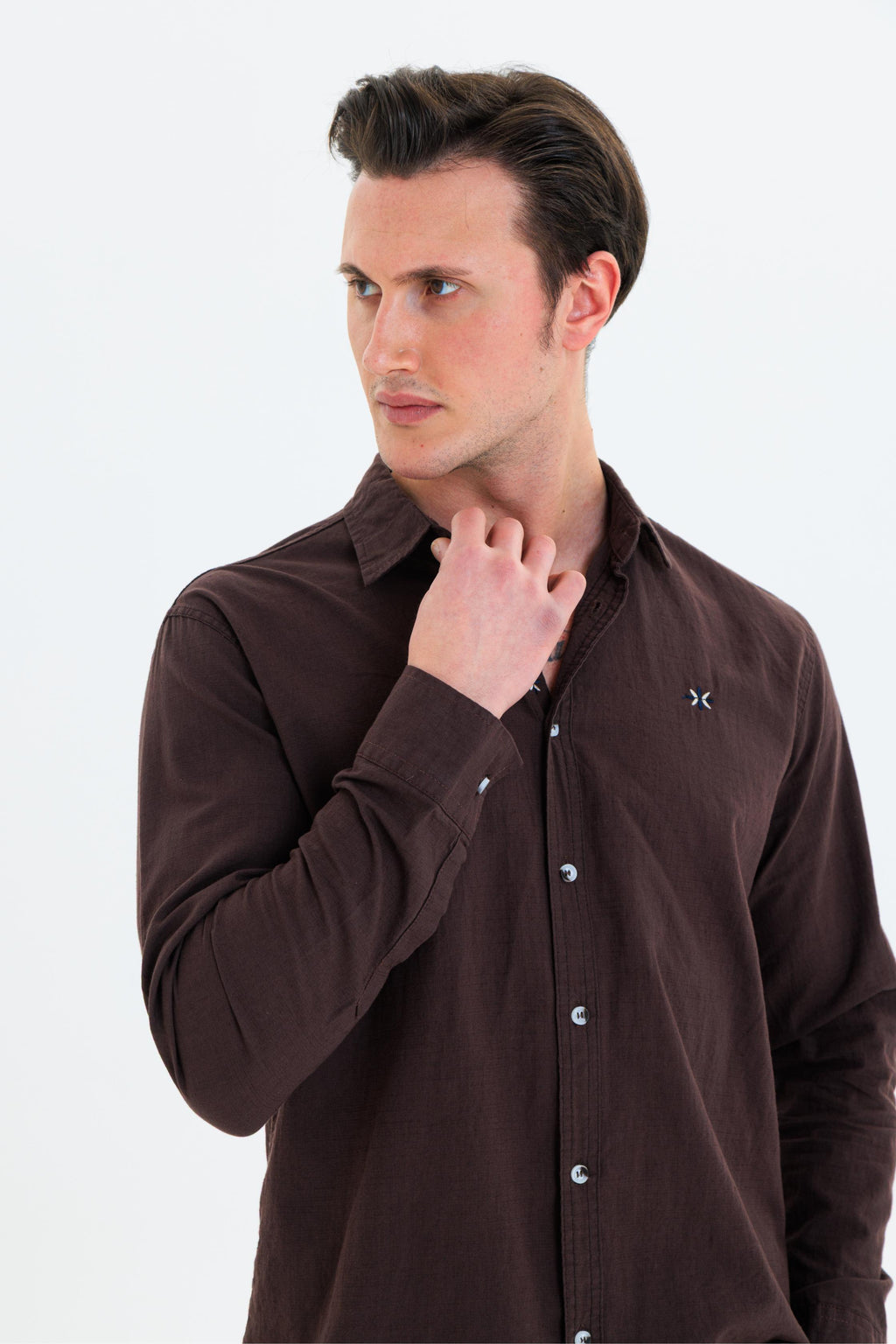 GEWER Erkek Slim Fit Nakış Detaylı %100 Pamuk Kahverengi Gömlek