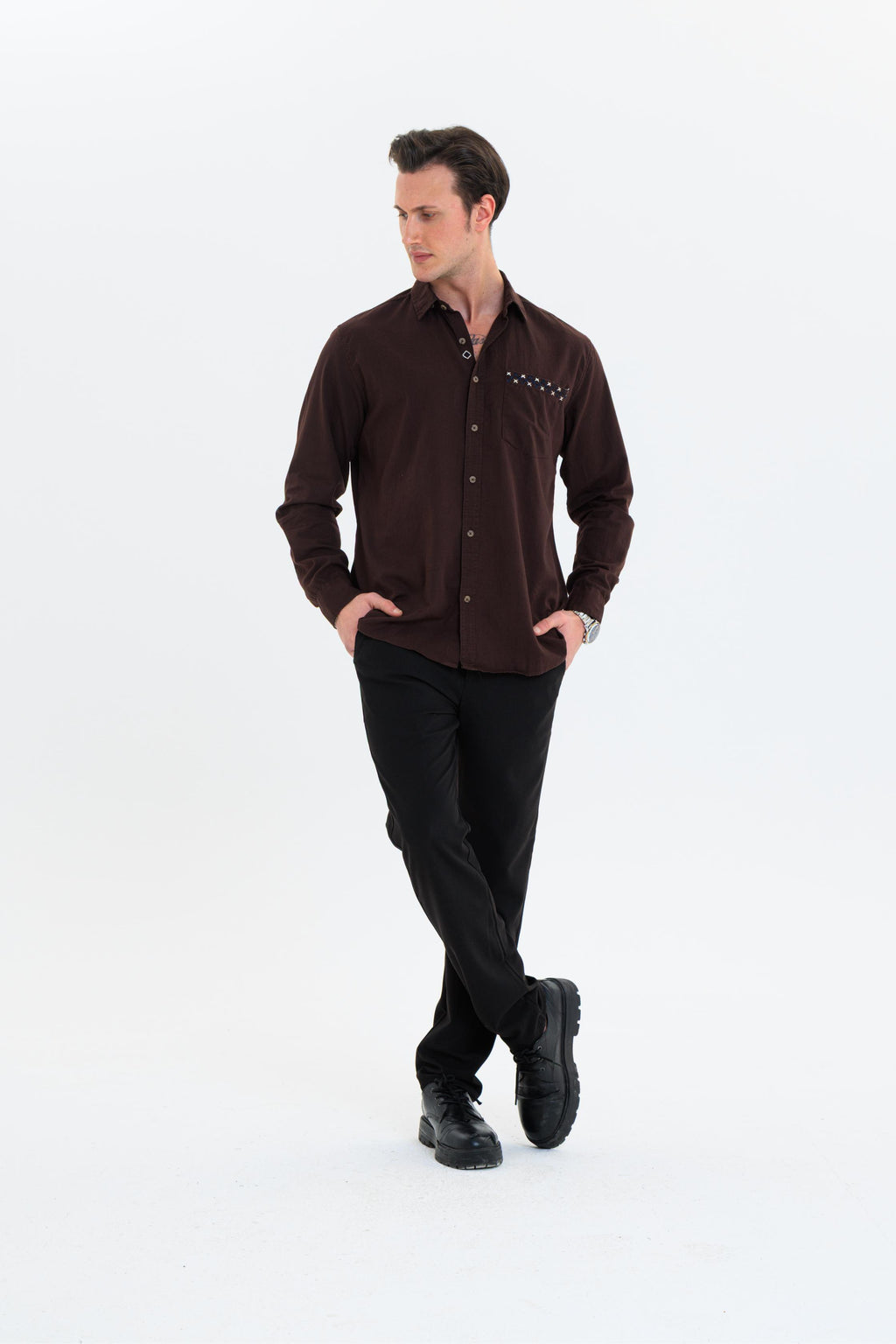 GEWER Erkek Slim Fit Cepli Nakış Detaylı %100 Pamuk Kahverengi GÖMLEK