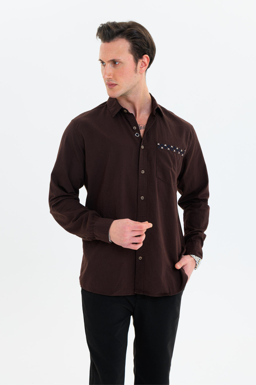 GEWER Erkek Slim Fit Cepli Nakış Detaylı %100 Pamuk Kahverengi GÖMLEK