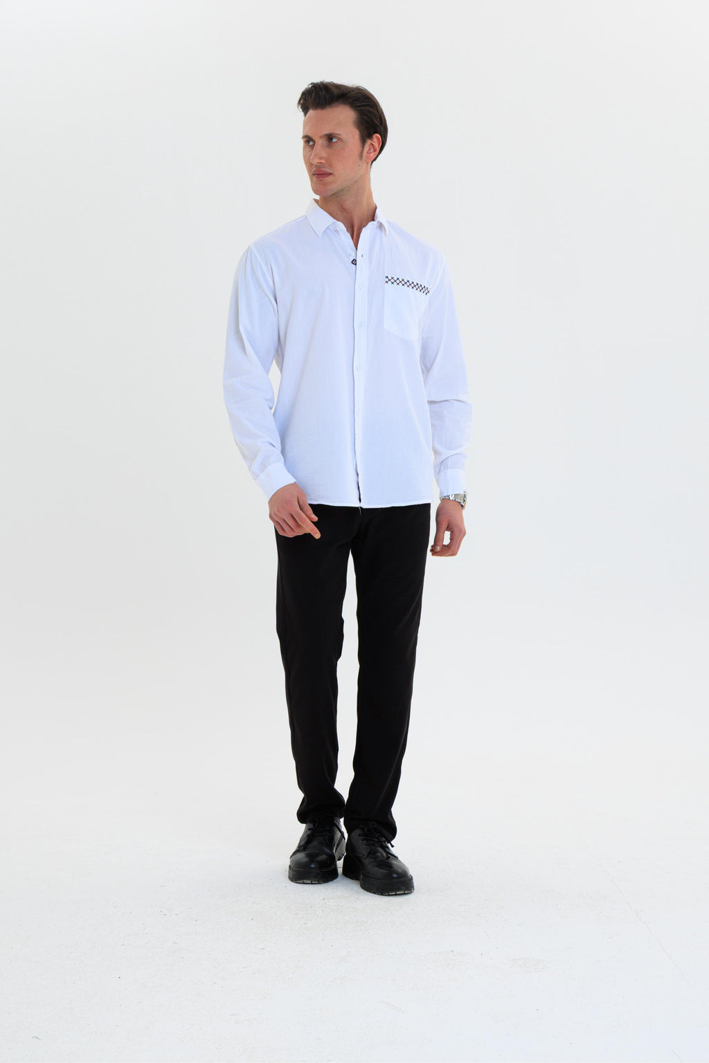 GEWER Erkek Slim Fit Cepli Nakış Detaylı %100 Pamuk Beyaz GÖMLEK