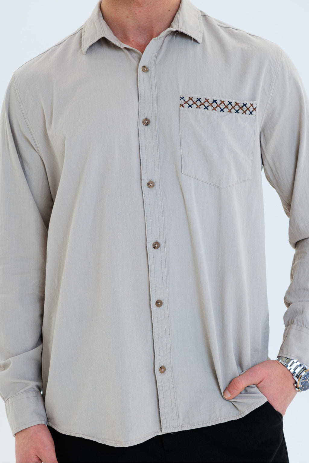 GEWER Erkek Slim Fit Cepli Nakış Detaylı %100 Pamuk Bej GÖMLEK